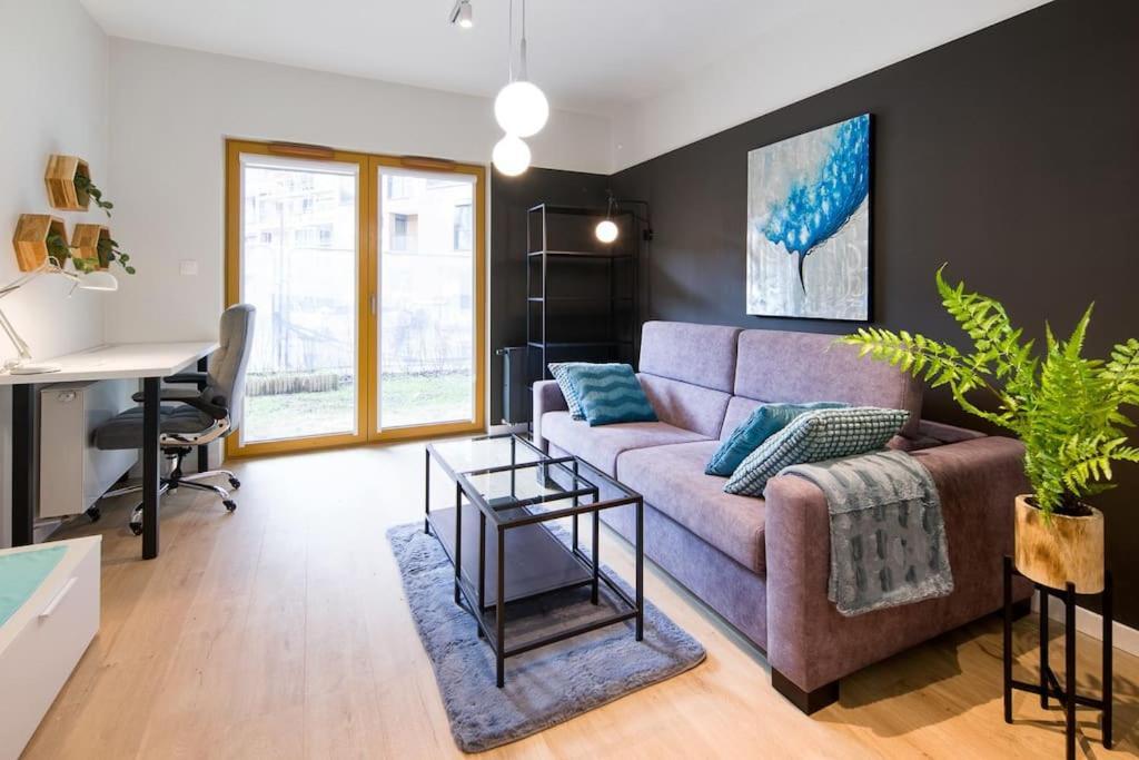 Modern Apt Next To Train Station Krasków Εξωτερικό φωτογραφία